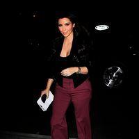 Kim Kardashian smiling while on her way to visit friend Jonathan Cheban | Picture 107214